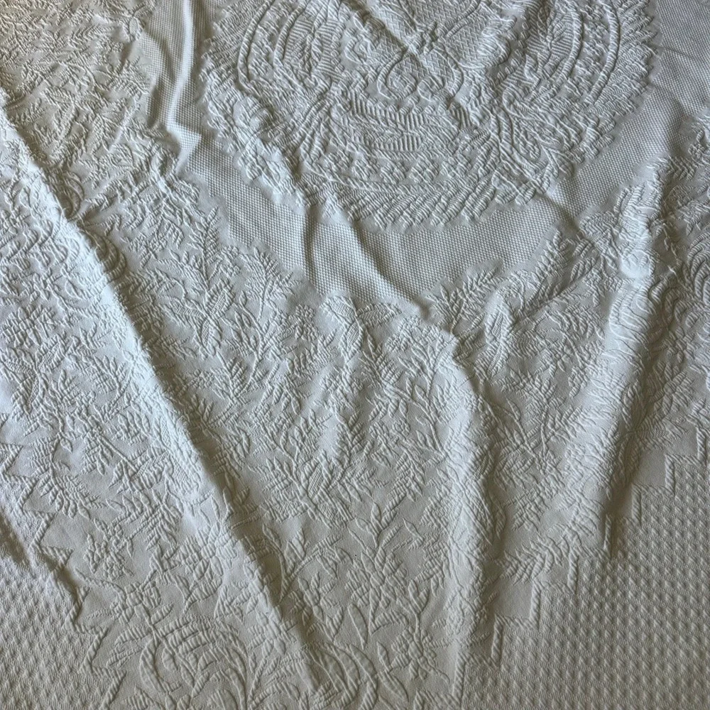 Ralph Lauren Queen Bedspread Cream Matelasse Floral Medallion Coverlet Off White